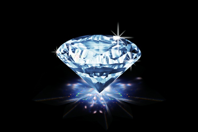 神奇！鉆石、激光奇妙搭配：能為無(wú)人機(jī)充電